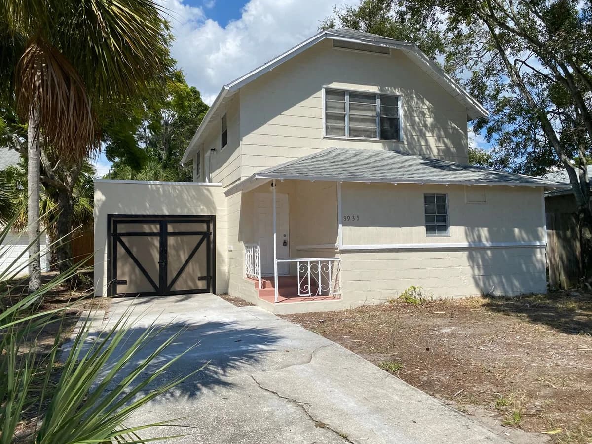 St. Petersburg apartments for rent - Property image - 3935 18th Ave S - 1