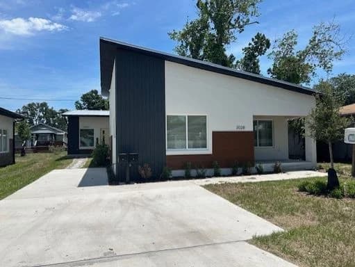 St. Petersburg apartments for rent - Property image - 2028 14th Avenue S - 1