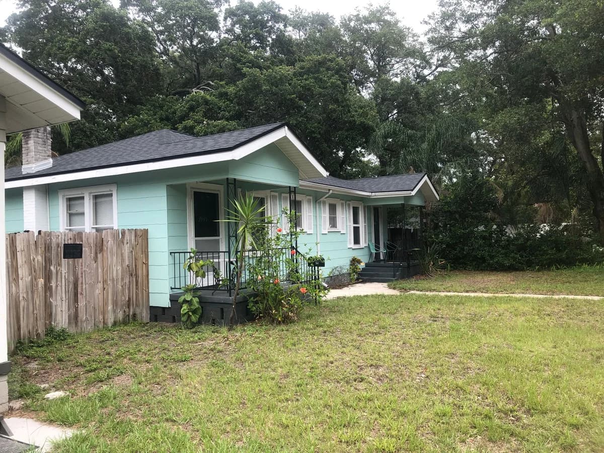 St. Petersburg apartments for rent - Property image - 3955 Haines Road North - 1