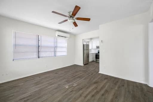 St. Petersburg apartments for rent - Property image - 3901 5th Ave N - 2