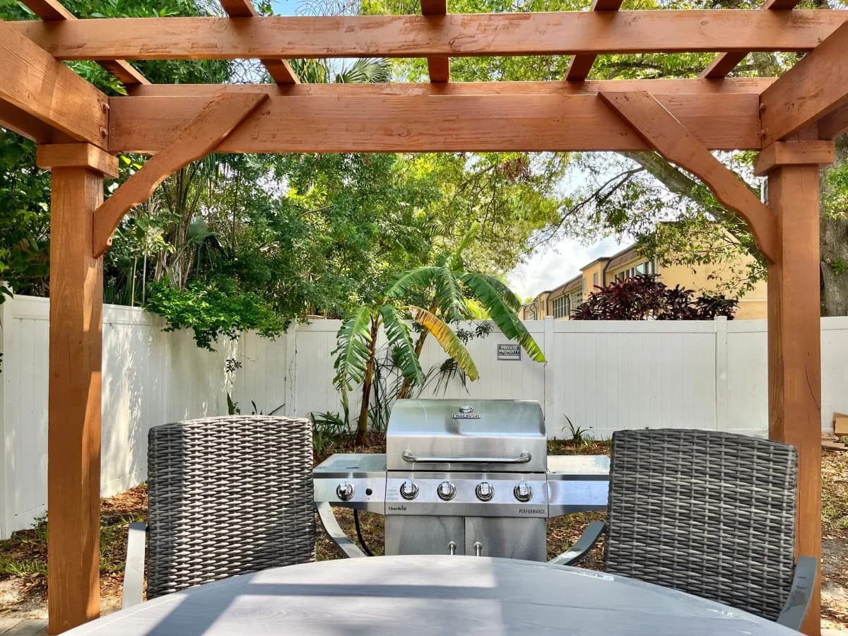 St. Petersburg apartments for rent - Property image - Raven at Bay Pines Apartments - 2