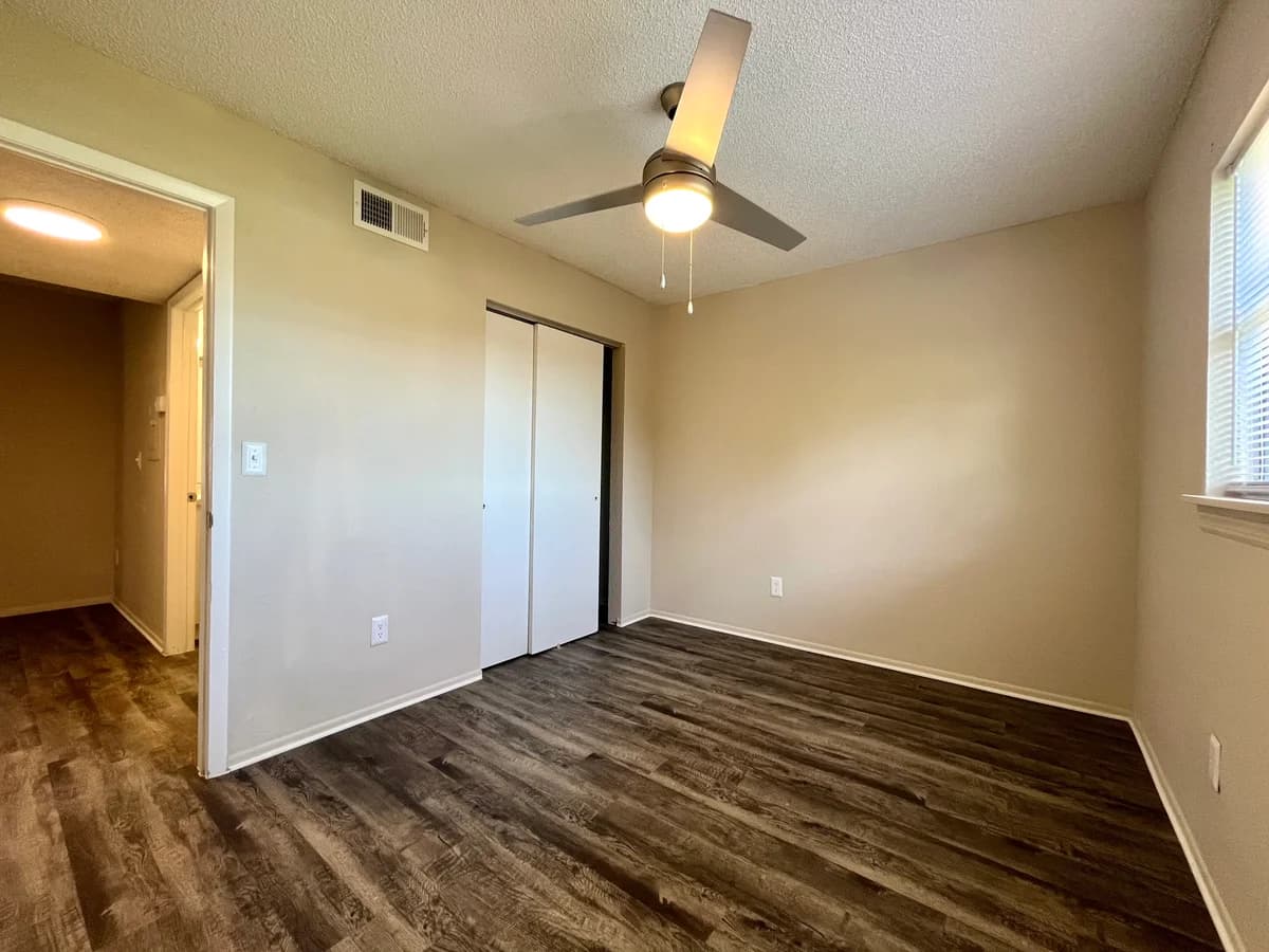 St. Petersburg apartments for rent - image - 7_raven_palms.jpg