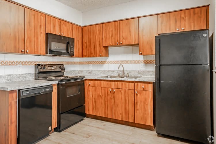 St. Petersburg apartments for rent - image - 10_raven_park_place_robin_brown.jpg