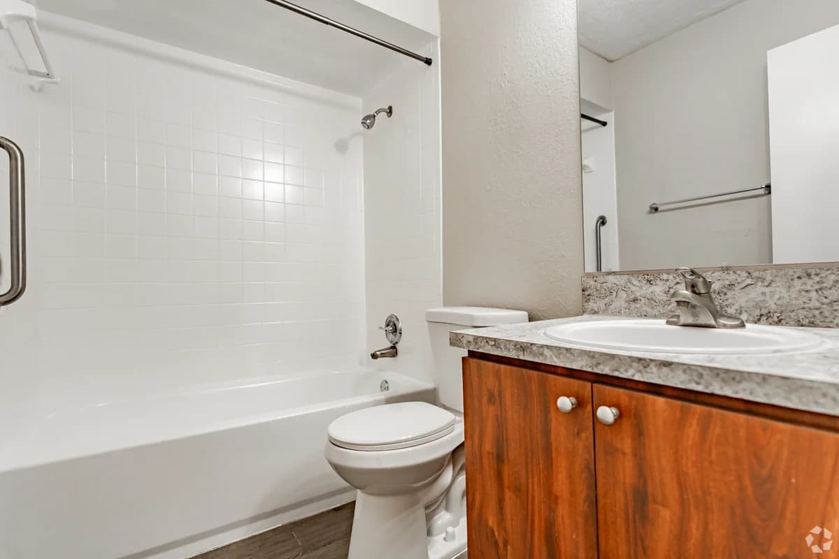 St. Petersburg apartments for rent - image - 11_raven_park_place.jpg