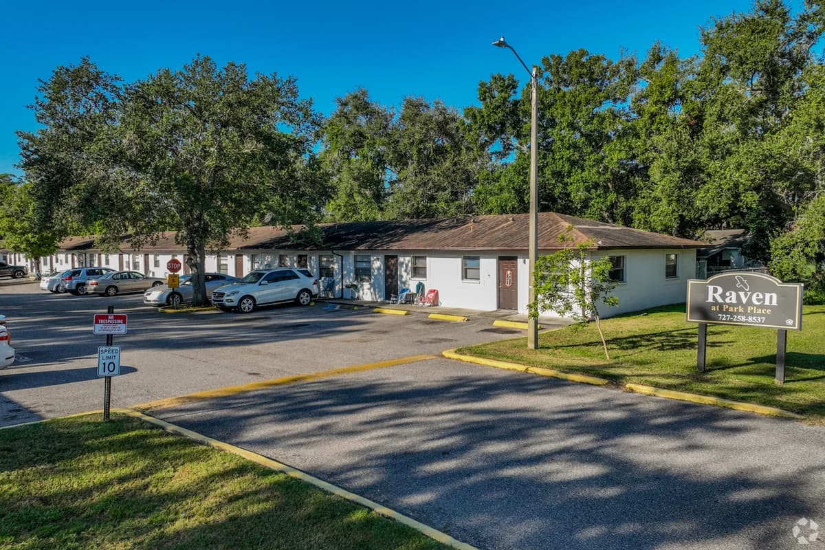 St. Petersburg apartments for rent - Property image - Raven at Park Place Apartments - 2