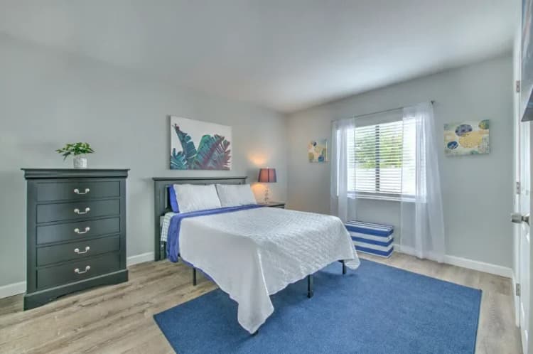 St. Petersburg apartments for rent - image - 13.+master+bedroom+4-1920w.webp