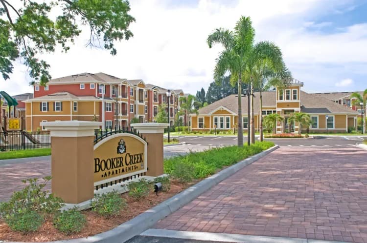 St. Petersburg apartments for rent - image - Booker Creek.webp