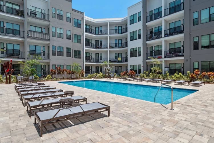 St. Petersburg apartments for rent - image - gallerypooldaytime.webp