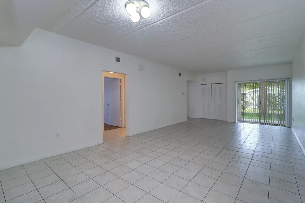 St. Petersburg apartments for rent - image - imgi_7_northside-villas-3x2-1.webp