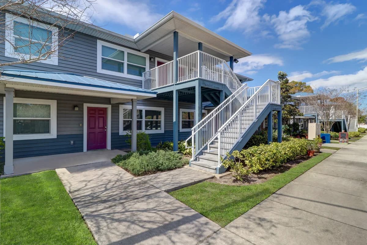 St. Petersburg apartments for rent - image - cypress-pointe-amen-3-1.webp