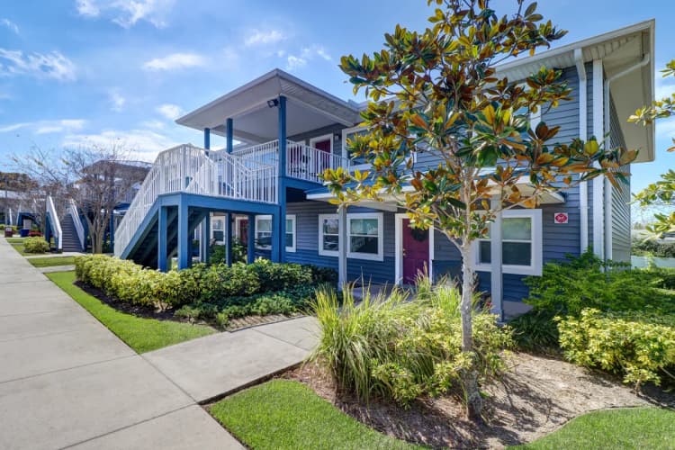 St. Petersburg apartments for rent - image - cypress-pointe-amen-5.webp