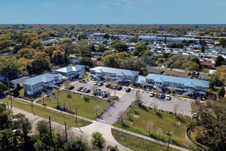 St. Petersburg apartments for rent - image - cypress-pointe-amen-8.webp