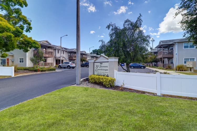 St. Petersburg apartments for rent - image - 31st-landings-amenties-2.webp
