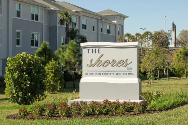St. Petersburg apartments for rent - image - The Shores.webp