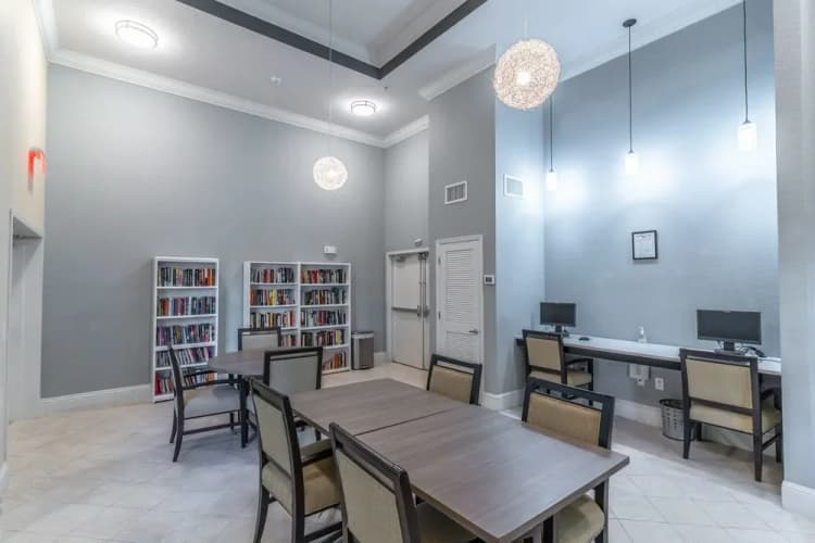 St. Petersburg apartments for rent - image - 017_harbours_edge-17_lores.webp