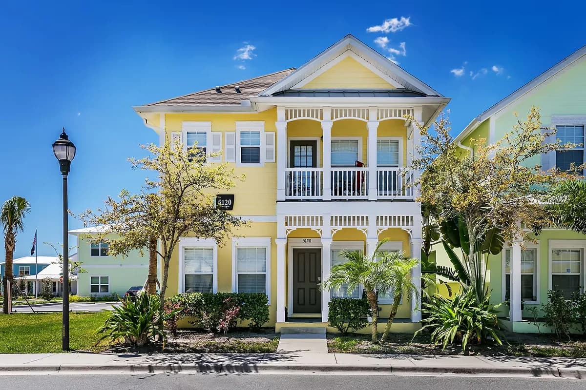 St. Petersburg apartments for rent - image - f71a38_079300f7298348dfb2ab037ded266db2.avif