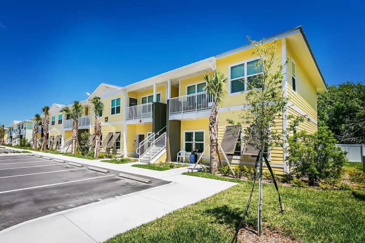 St. Petersburg apartments for rent - image - f71a38_47fa6f54d285446492d57b215c81c1df.avif