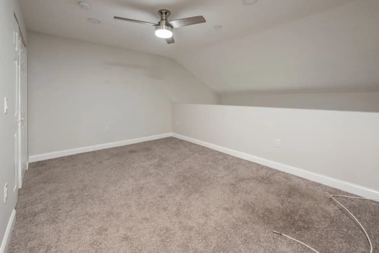 St. Petersburg apartments for rent - image - Altura Largo - Attick.webp