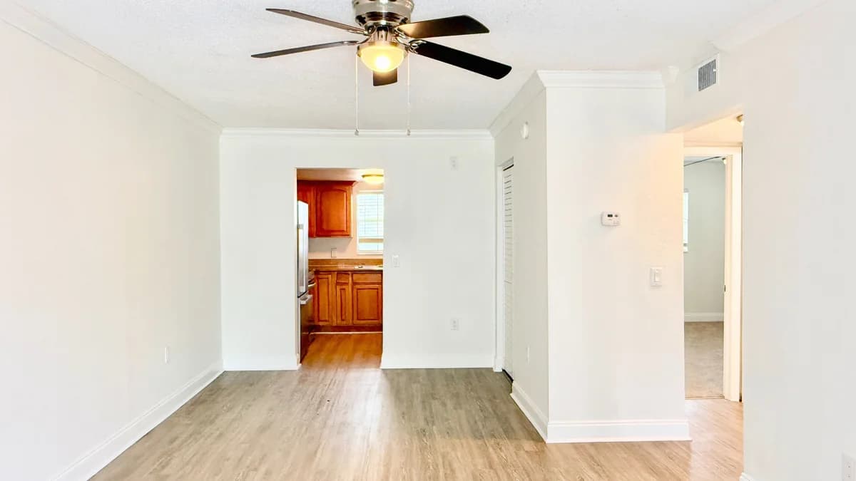 St. Petersburg apartments for rent - image - Dolphin Premium - Living & Dining Area