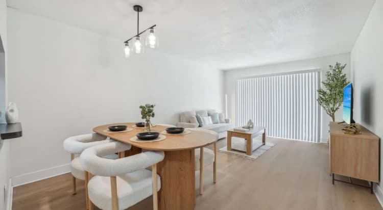 St. Petersburg apartments for rent - image - Atlas at Bay Point - Dining Area.jpg