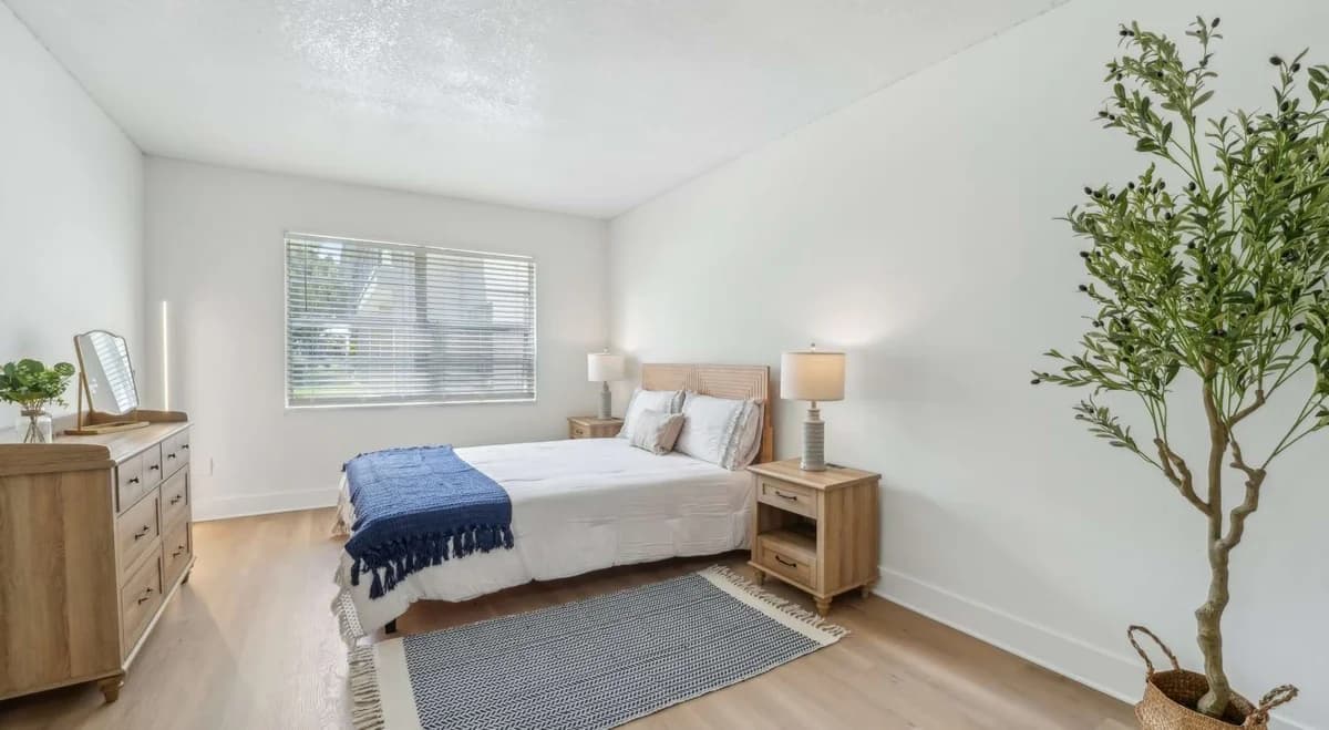 St. Petersburg apartments for rent - image - Atlas at Bay Point - Bedroom.jpg