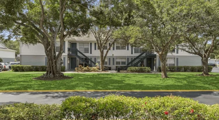 St. Petersburg apartments for rent - image - Central Park at East Bay - Building.jpg