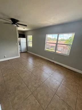St. Petersburg apartments for rent - Property image - 1400 11th Ave S - 3