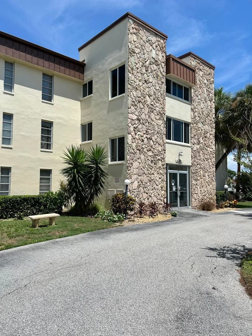 St. Petersburg apartments for rent - Property image - 4901 38th Way S - 2