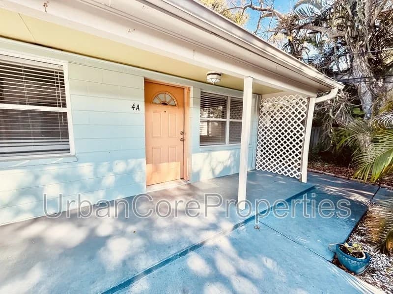 St. Petersburg apartments for rent - Property image - 1601 4th St N - 1
