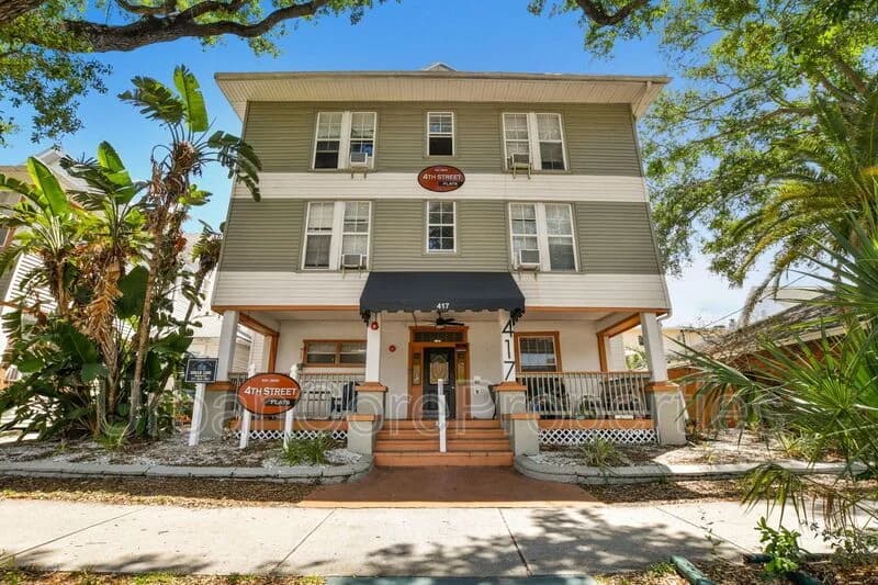 St. Petersburg apartments for rent - Property image - 417 4th St N - 1