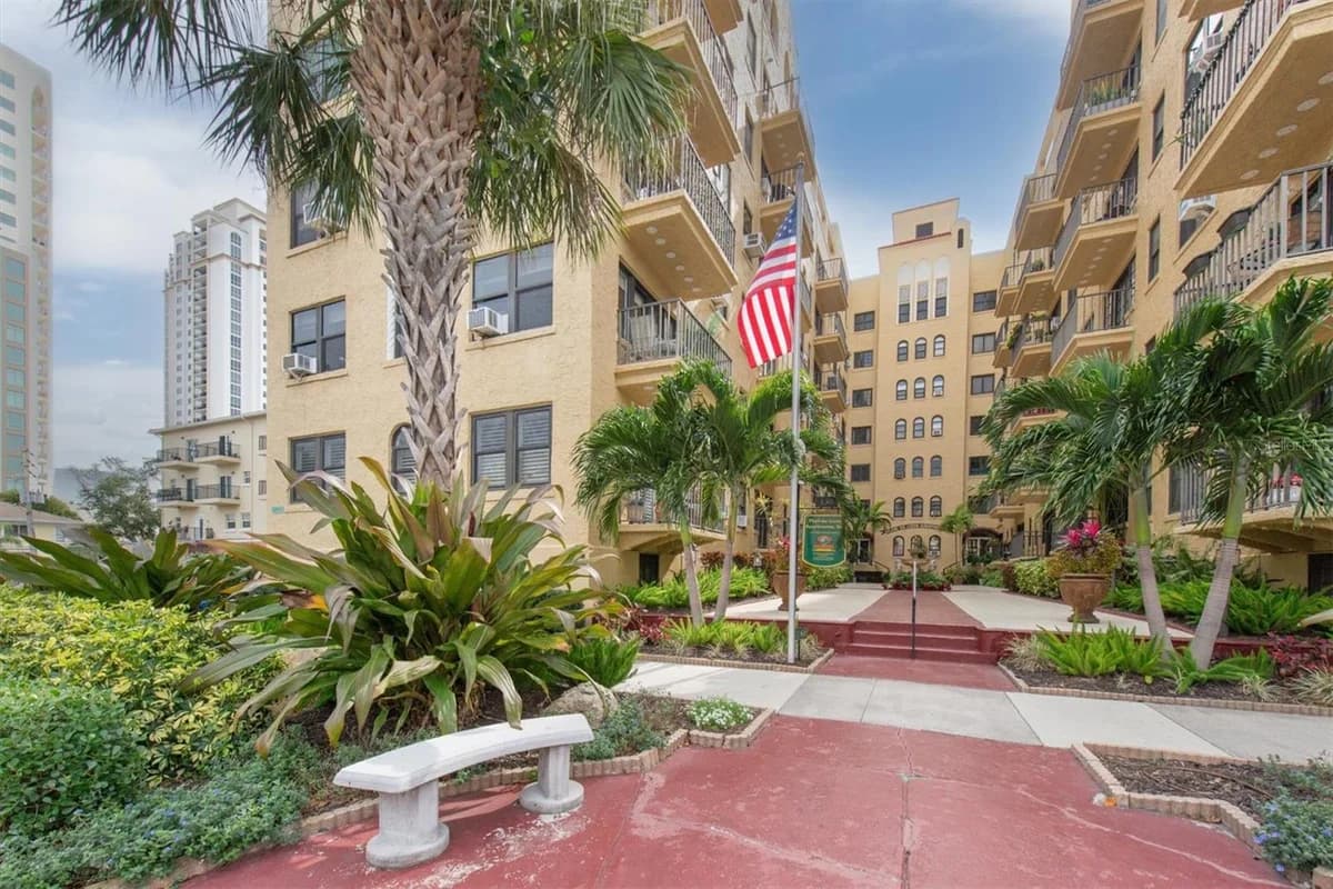 St. Petersburg apartments for rent - Property image - 130 4th Avenue North - 1