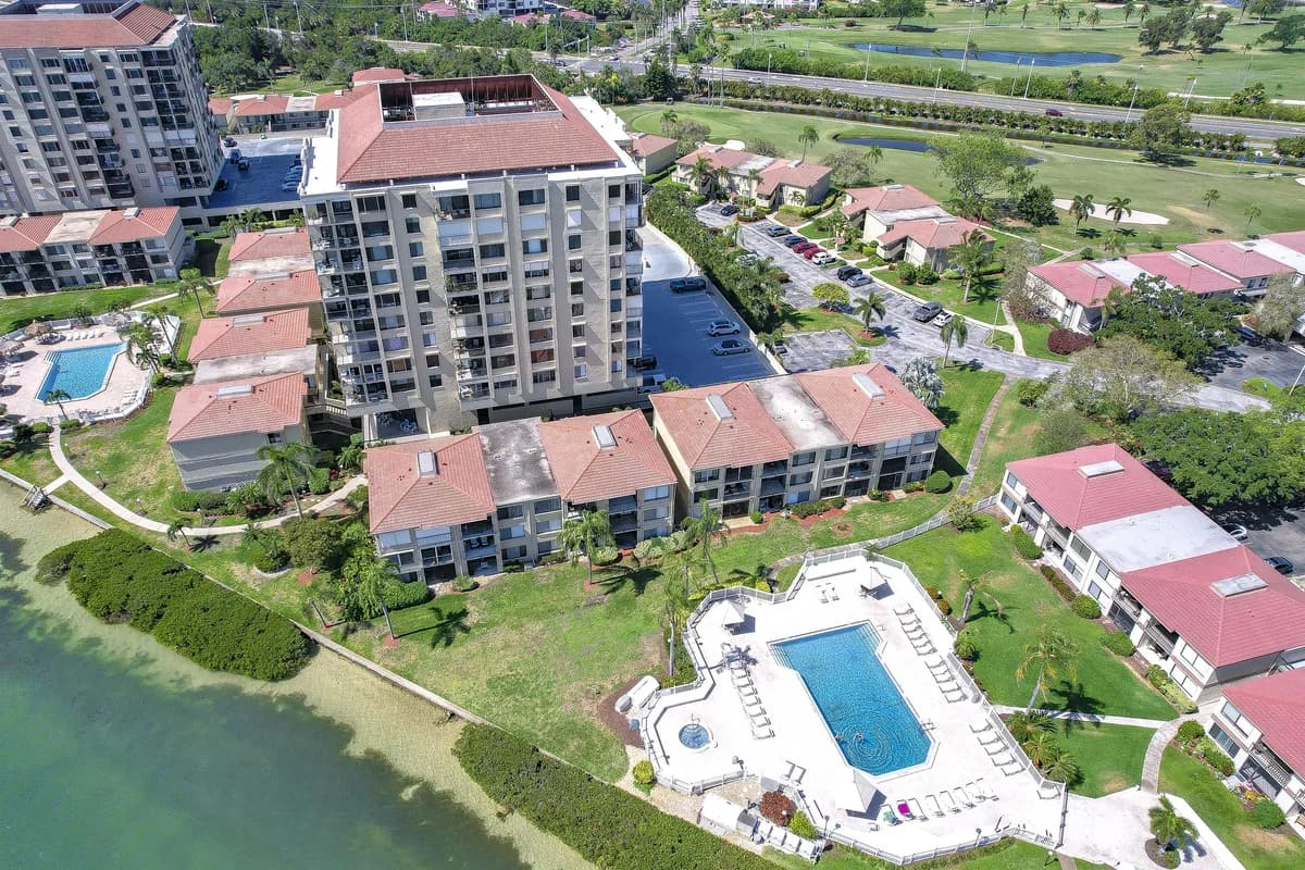 St. Petersburg apartments for rent - Property image - 6322 Palma Del Mar Boulevard South - 3